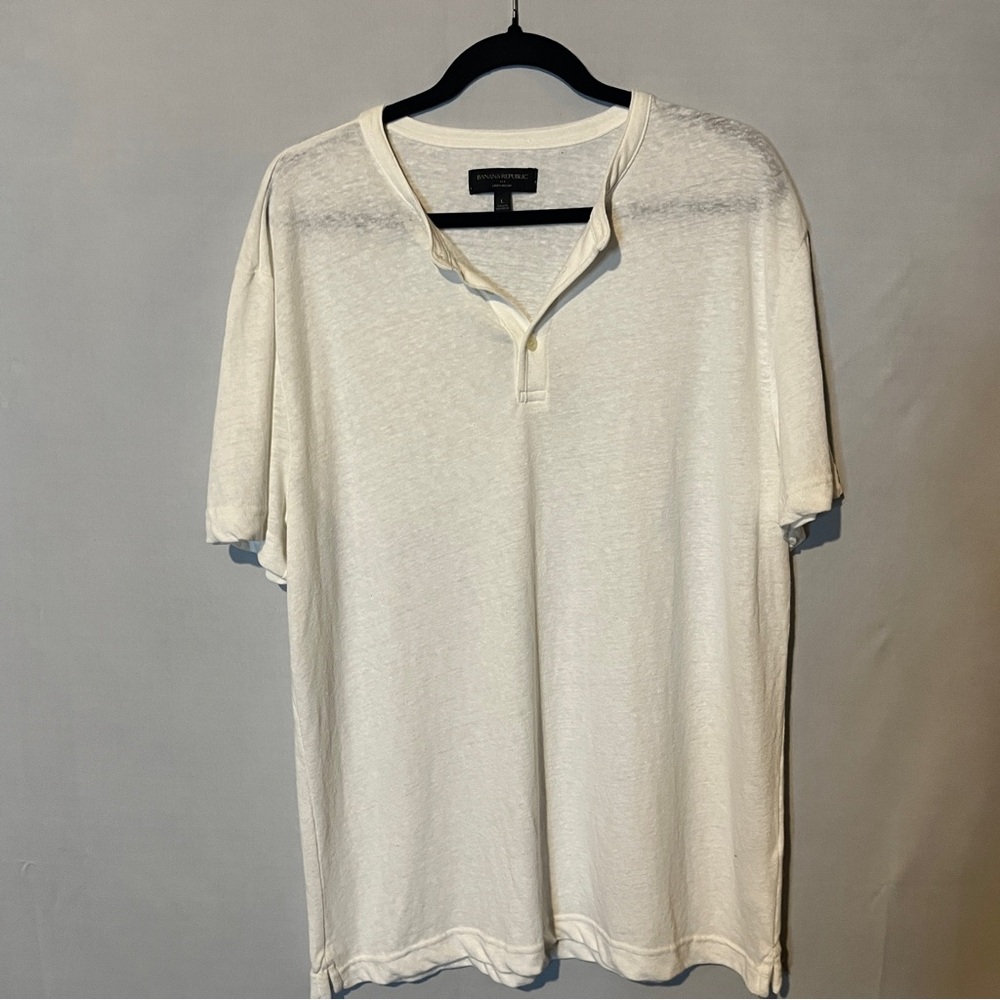 Banana Republic Men’s White Linen-Blend Tee | 3-Button | Size Large